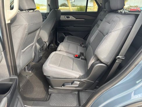 Used 2025 Ford Explorer Active image 10