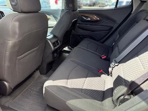 Used 2018 GMC Terrain SLE w/ Driver Convenience Package image 12