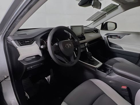 Used 2019 Toyota RAV4 XLE image 30