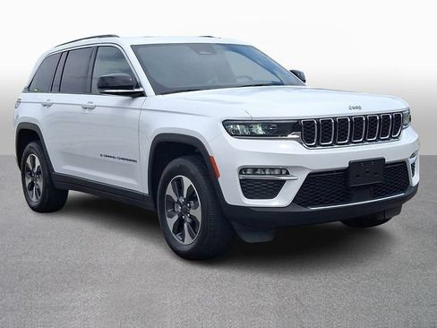 Used 2024 Jeep Grand Cherokee Limited 4xe AWD/4WD image 3