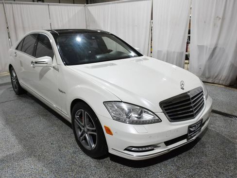 Used 2013 Mercedes-Benz S 550 4MATIC image 3