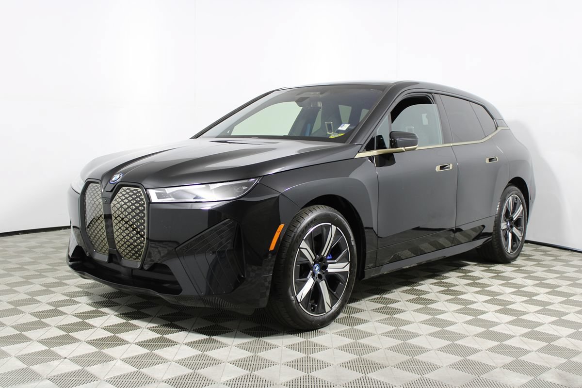Used 2023 BMW iX M60 w/ Executive Package AWD/4WD image 3