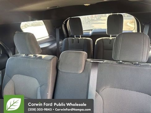 Used 2017 Ford Explorer XLT w/ Equipment Group 201A image 12