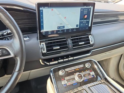 Used 2022 Lincoln Navigator Black Label image 17