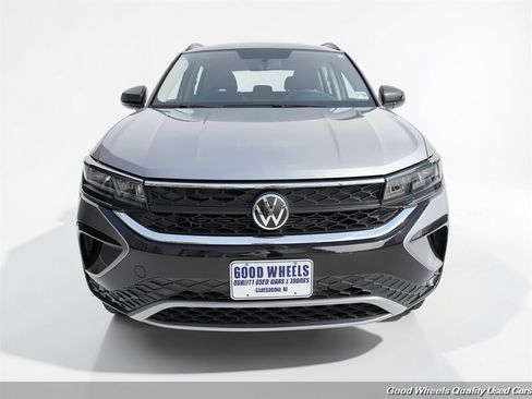 Used 2022 Volkswagen Taos S AWD/4WD image 2