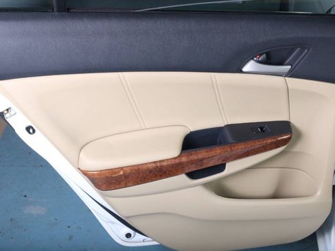 Used 2012 Honda Accord EX-L image 38