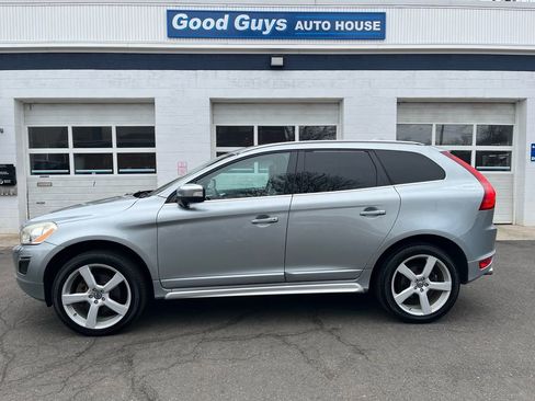 Used 2010 Volvo XC60 T6 R-Design image 1