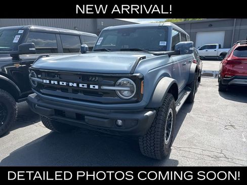 Used 2025 Ford Bronco Outer Banks w/ Sasquatch Package AWD/4WD image 1