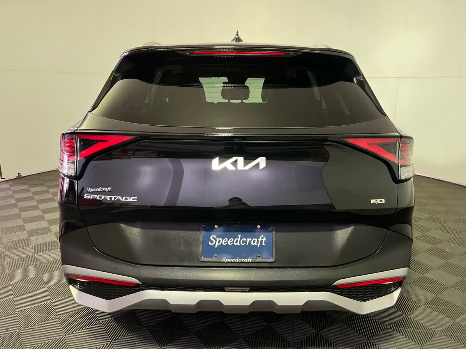 Used 2023 Kia Sportage EX AWD/4WD image 6