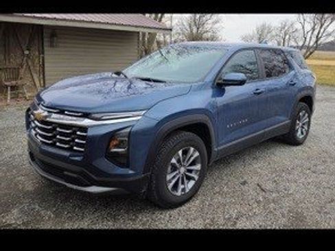 Used 2026 Chevrolet Equinox LT w/ Convenience Package II image 1