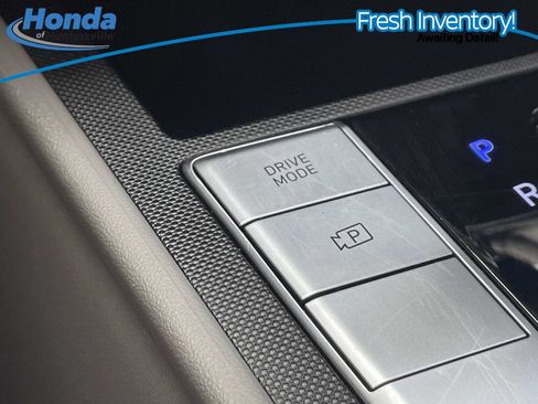 Used 2023 Hyundai Elantra SEL w/ Cargo Package FWD image 42