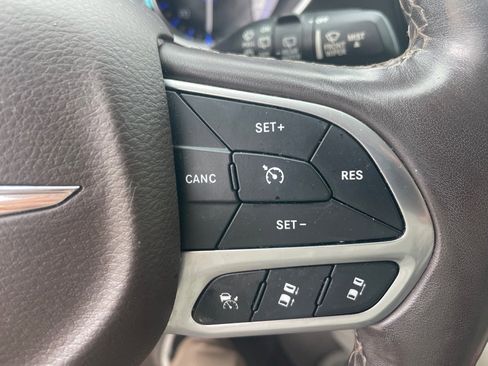 Used 2020 Chrysler Pacifica Touring-L Plus w/ Advanced Safetytec Group image 24