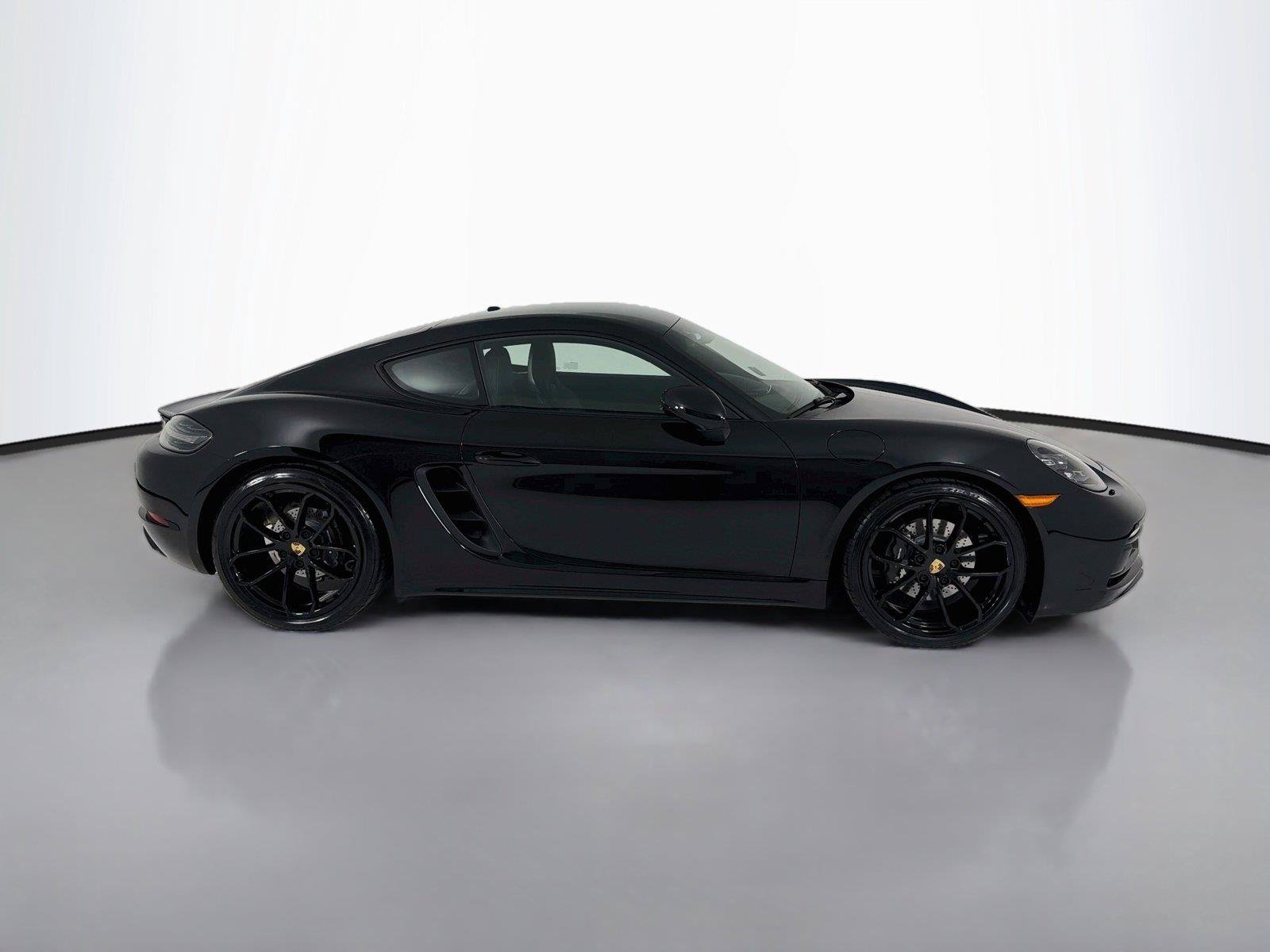 Certified 2024 Porsche 718 Cayman RWD image 26