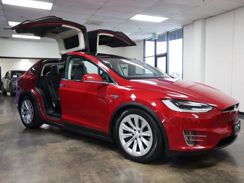 Used 2016 Tesla Model X 75D AWD/4WD image 19