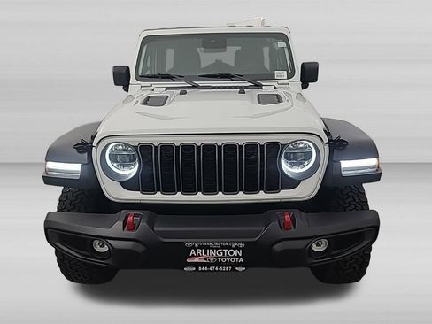 Used 2025 Jeep Wrangler Unlimited Rubicon AWD/4WD image 9