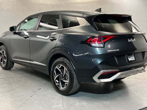 Used 2024 Kia Sportage LX image 3