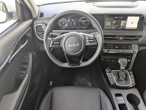 New 2026 Kia Seltos SX w/ SX Sunroof Package image 20