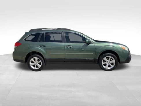 Used 2013 Subaru Outback 2.5i Premium AWD/4WD image 4