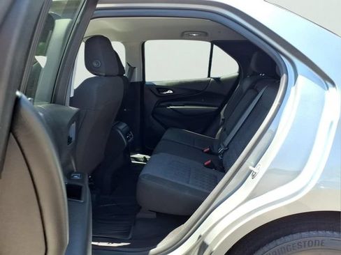 Used 2023 Chevrolet Equinox LT AWD/4WD image 11