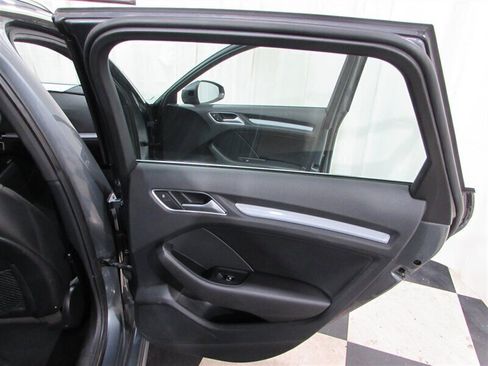 Used 2016 Audi A3 e-tron Premium Plus w/ Premium Plus Package image 32