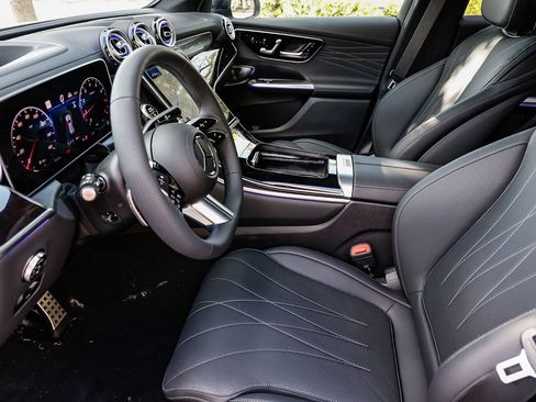 New 2025 Mercedes-Benz GLC 300 image 19