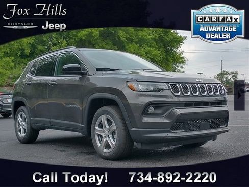 New 2023 Jeep Compass Latitude w/ Convenience Group image 38
