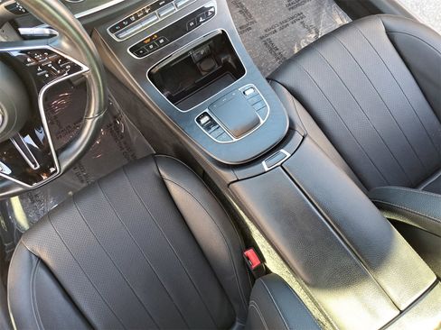 Used 2022 Mercedes-Benz E 350 Sedan w/ AMG Line Exterior image 28