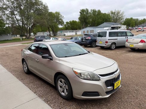 Used 2015 Chevrolet Malibu LS FWD image 2