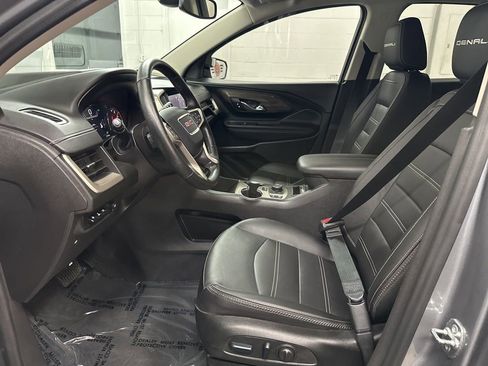 Used 2024 GMC Terrain Denali w/ Denali Premium Package AWD/4WD image 20