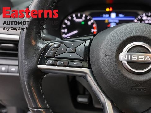 Used 2023 Nissan Altima 2.5 SV w/ SV Premium Package FWD image 15