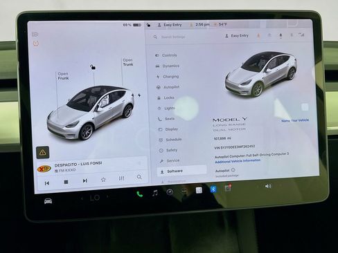 Used 2021 Tesla Model Y Long Range AWD/4WD image 44