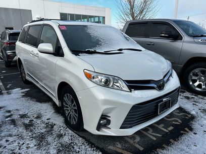Used 2020 Toyota Sienna XLE