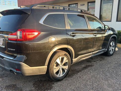 Used 2020 Subaru Ascent Premium w/ Convenience Package image 1