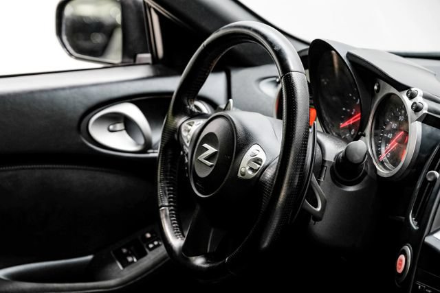Used 2016 Nissan 370Z Touring Sport RWD image 26