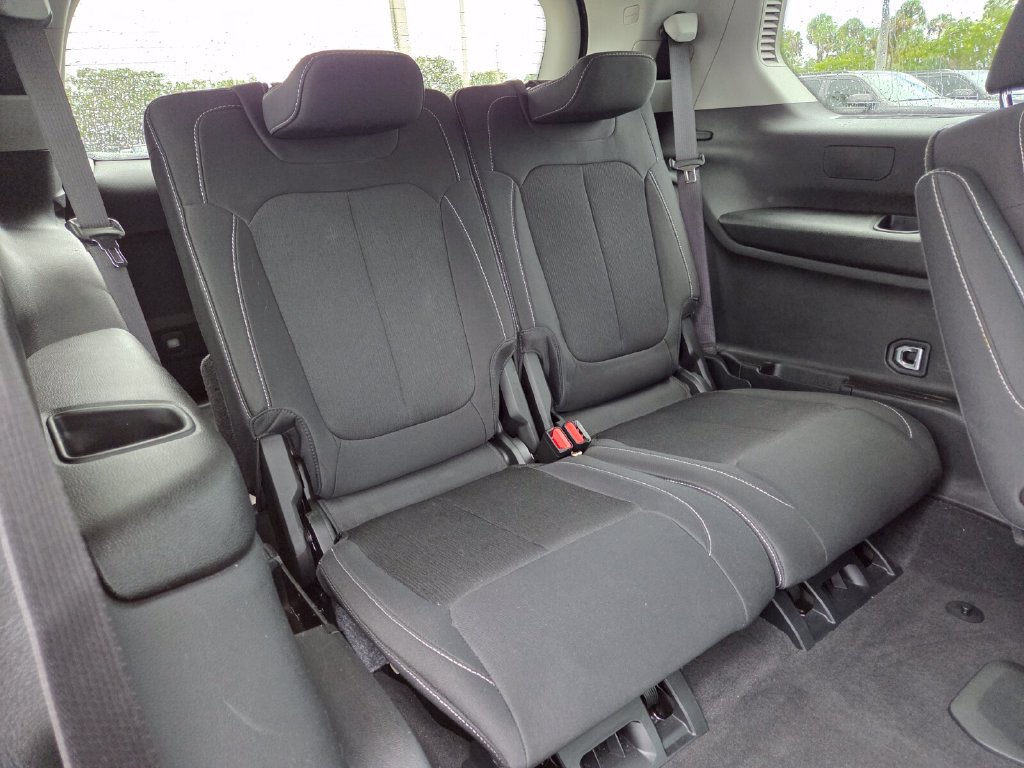 Used 2023 Jeep Grand Cherokee L Laredo AWD/4WD image 20