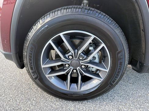 Used 2020 Jeep Grand Cherokee Limited w/ Luxury Group II RWD image 20