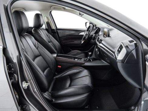 Used 2018 MAZDA MAZDA3 Touring FWD image 35