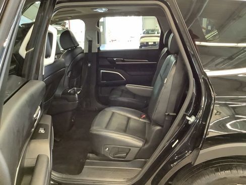 Certified 2023 Kia Telluride S w/ S Sunroof Package AWD/4WD image 19