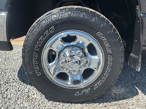 Used 2009 Dodge Ram 2500 Truck SXT AWD/4WD image 12