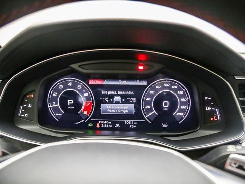 Certified 2021 Audi RS 6 w/ Executive Package AWD/4WD image 35