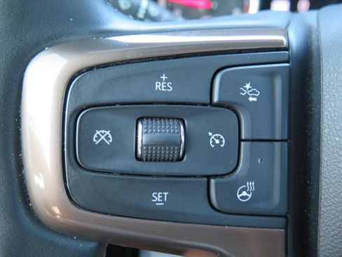 Used 2023 Chevrolet Silverado 2500 High Country w/ Technology Package AWD/4WD image 14