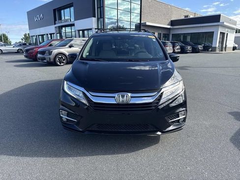 Used 2018 Honda Odyssey Elite image 2