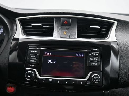 Used 2018 Nissan Sentra SV FWD image 15