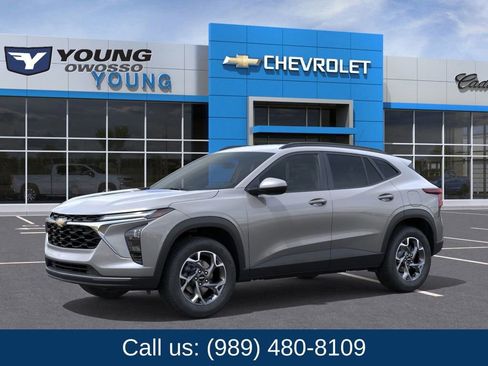 New 2026 Chevrolet Trax LT w/ Driver Confidence Package image 2