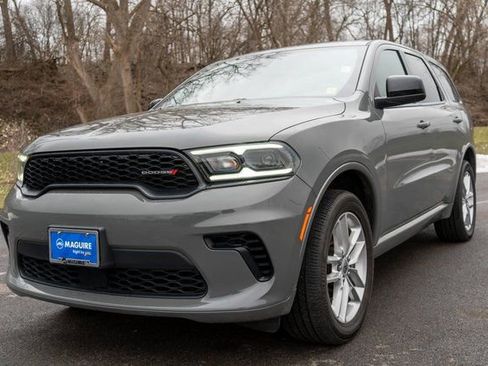 Used 2023 Dodge Durango GT image 2