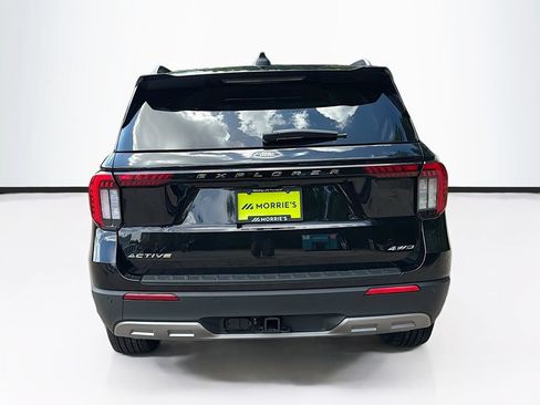 Used 2025 Ford Explorer Active w/ Active Comfort Package AWD/4WD image 6