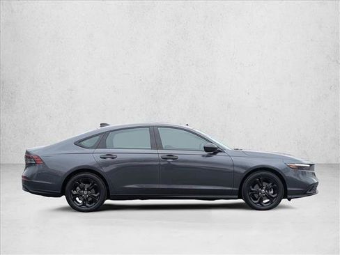 Used 2025 Honda Accord SE image 4