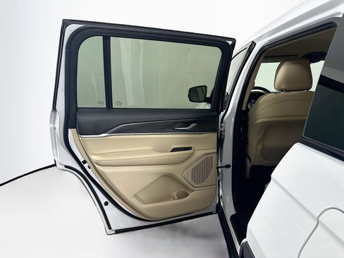 Used 2022 Jeep Grand Cherokee L Limited image 25