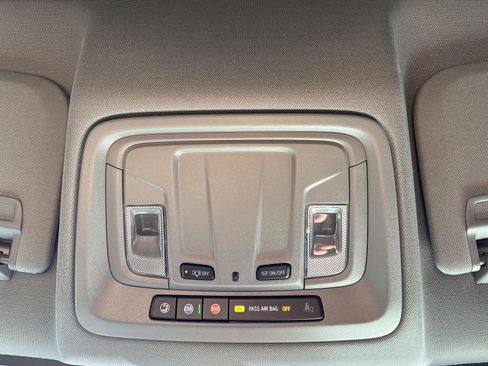 Used 2023 Chevrolet Silverado 2500 Custom w/ Custom Value Package image 36