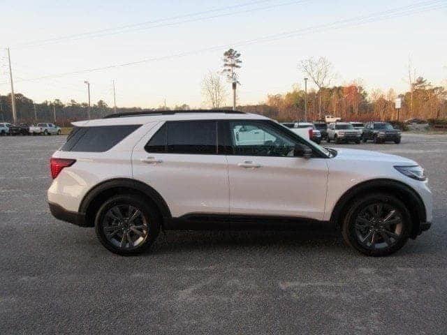 New 2026 Ford Explorer Active w/ Active Comfort Package AWD/4WD image 6